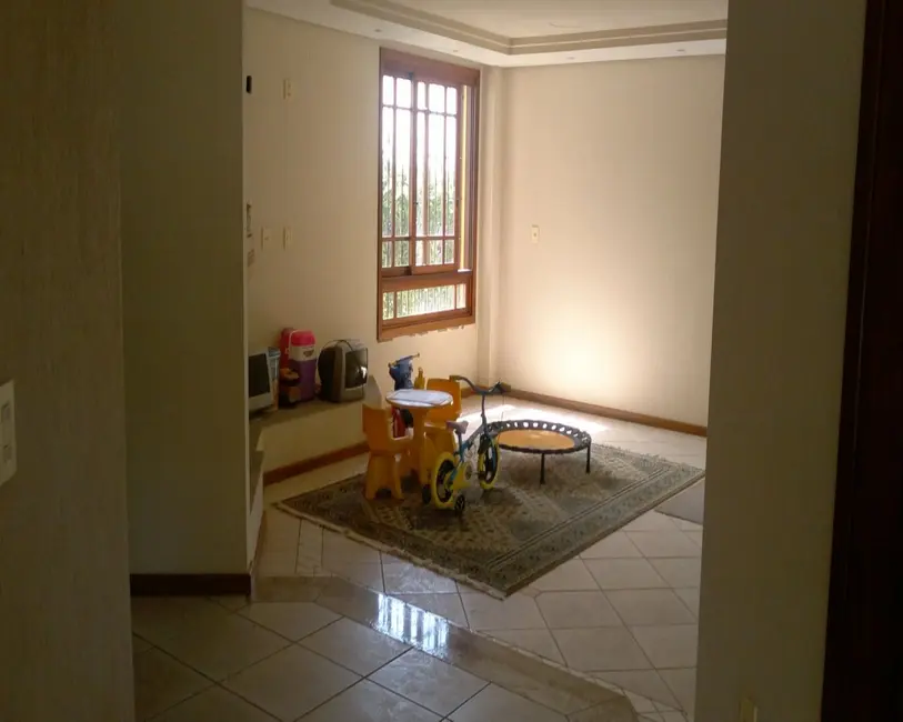 Casa com 6 quartos à venda, 500m2 em Belém Velho, Porto Alegre - RS - imagem 5 Foto 5 de Casa com 6 quartos à venda, 500m2 em Belém Velho, Porto Alegre - RS