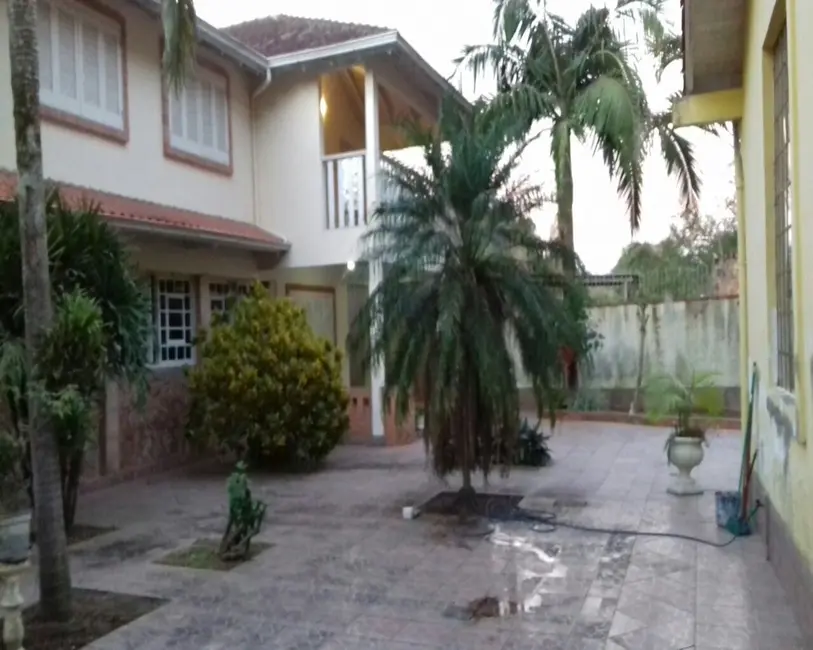 Casa com 4 quartos à venda, 300m2 em Belém Novo, Porto Alegre - RS - imagem 9 Foto 9 de Casa com 4 quartos à venda, 300m2 em Belém Novo, Porto Alegre - RS