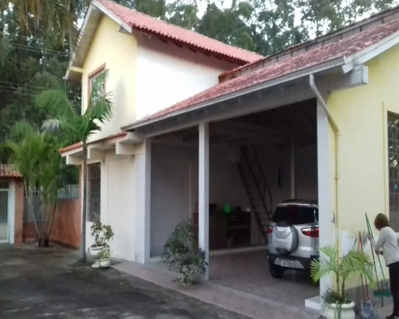 Casa com 4 quartos à venda, 300m2 em Belém Novo, Porto Alegre - RS - imagem 2 Foto 2 de Casa com 4 quartos à venda, 300m2 em Belém Novo, Porto Alegre - RS