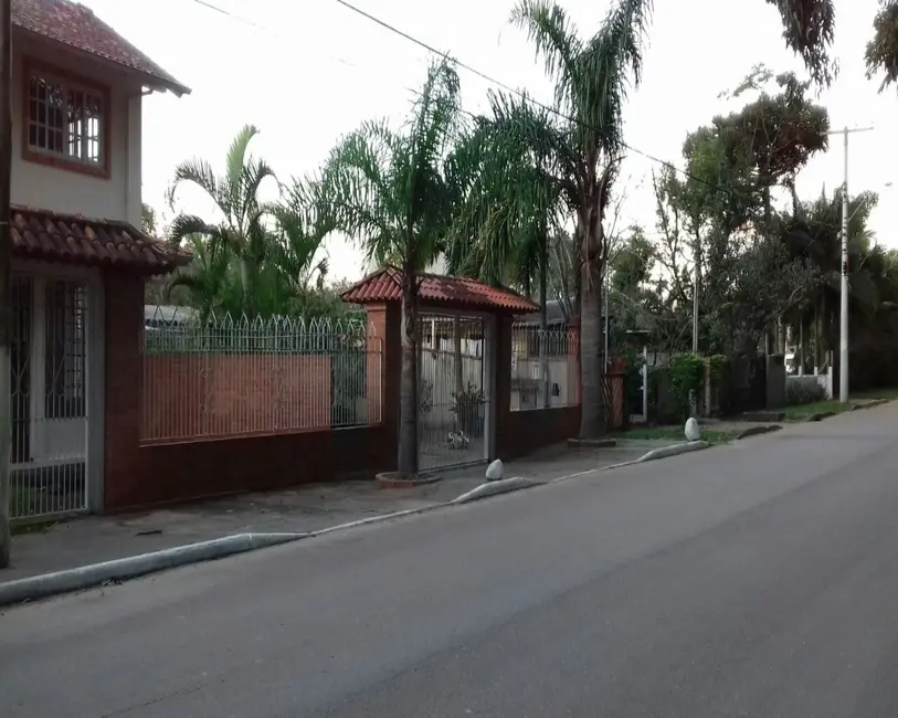 Casa com 4 quartos à venda, 300m2 em Belém Novo, Porto Alegre - RS - imagem 6 Foto 6 de Casa com 4 quartos à venda, 300m2 em Belém Novo, Porto Alegre - RS