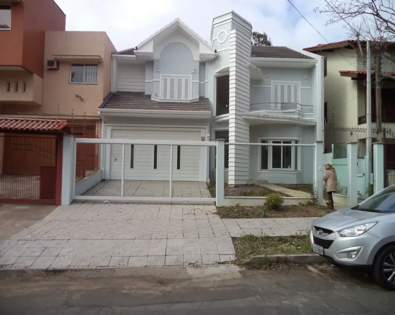 Foto 1 de Casa com 3 quartos à venda, 305m2 em Nonoai, Porto Alegre - RS