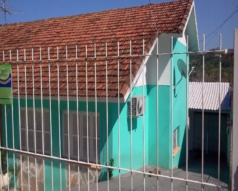 Foto 1 de Casa com 4 quartos à venda, 240m2 em Santa Tereza, Porto Alegre - RS