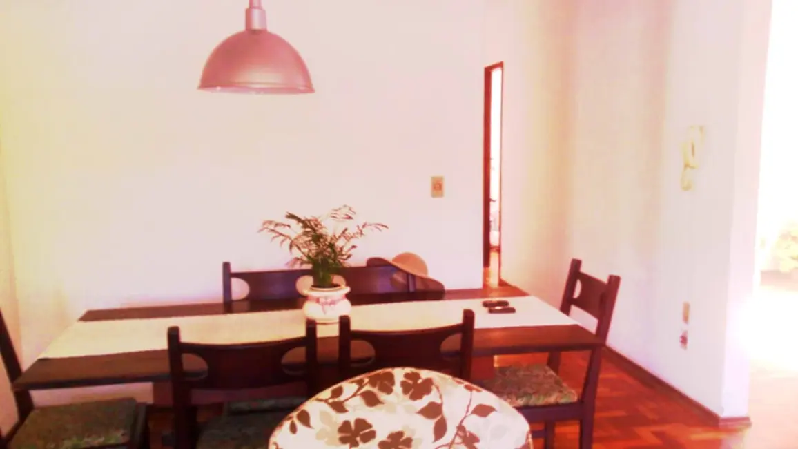 Casa com 3 quartos à venda, 112m2 em Camaquã, Porto Alegre - RS - imagem 4 Foto 4 de Casa com 3 quartos à venda, 112m2 em Camaquã, Porto Alegre - RS