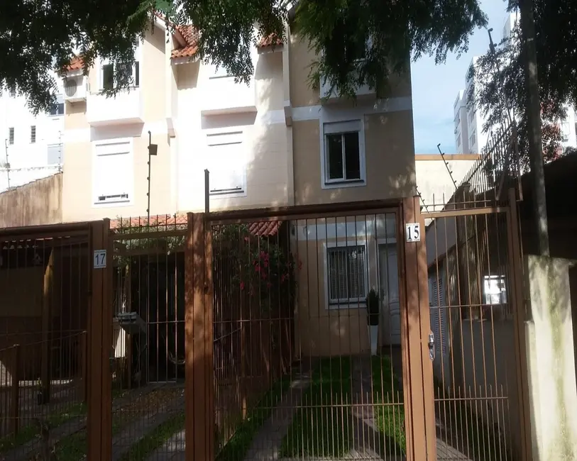 Foto 1 de Casa com 2 quartos à venda, 107m2 em Nonoai, Porto Alegre - RS