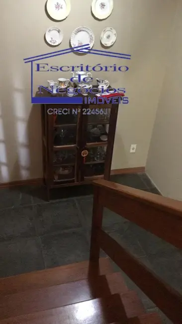 Casa com 3 quartos à venda, 195m2 em Teresópolis, Porto Alegre - RS - imagem 2 Foto 2 de Casa com 3 quartos à venda, 195m2 em Teresópolis, Porto Alegre - RS