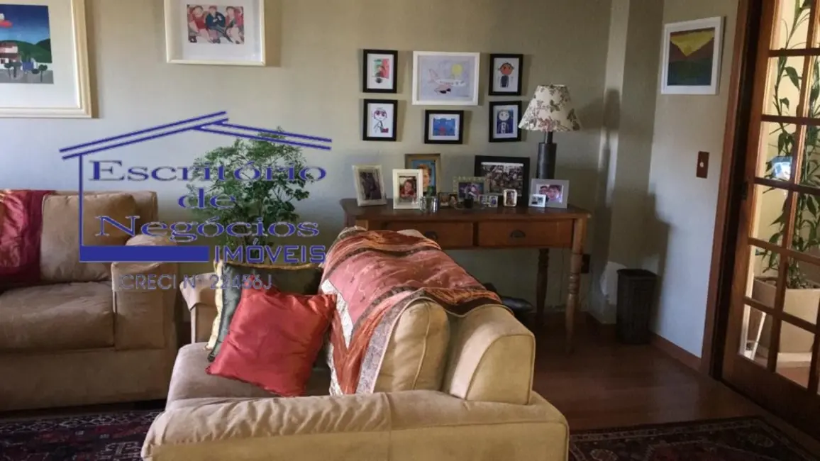 Casa com 3 quartos à venda, 195m2 em Teresópolis, Porto Alegre - RS - imagem 9 Foto 9 de Casa com 3 quartos à venda, 195m2 em Teresópolis, Porto Alegre - RS