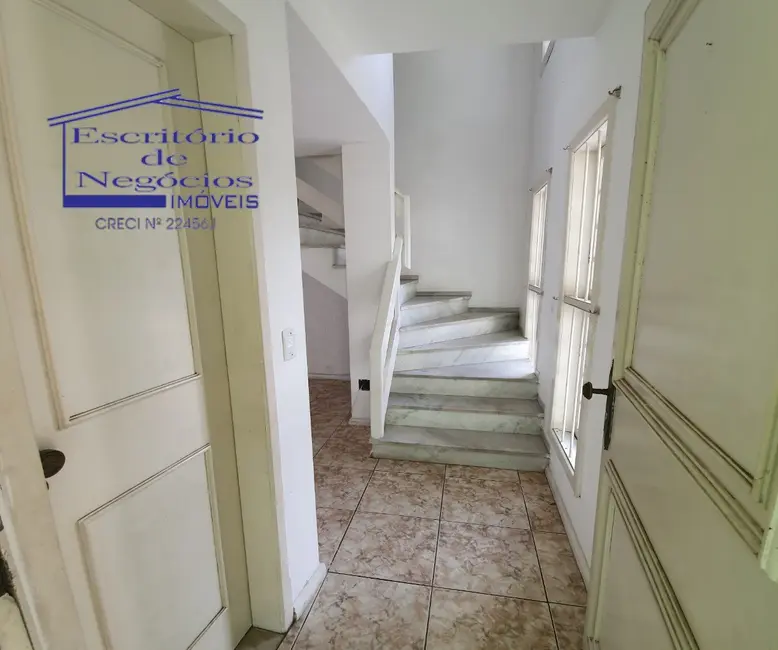 Foto 4 de Casa com 4 quartos para alugar, 156m2 em Ipanema, Porto Alegre - RS