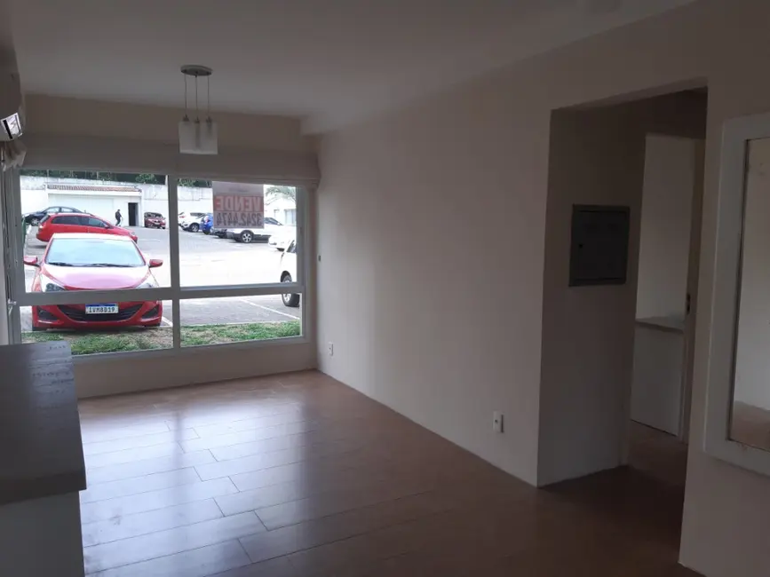 Apartamento com 3 quartos para alugar, 71m2 em Cavalhada, Porto Alegre - RS - imagem 3 Foto 3 de Apartamento com 3 quartos para alugar, 71m2 em Cavalhada, Porto Alegre - RS