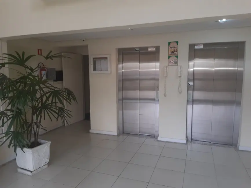 Apartamento com 3 quartos para alugar, 71m2 em Cavalhada, Porto Alegre - RS - imagem 4 Foto 4 de Apartamento com 3 quartos para alugar, 71m2 em Cavalhada, Porto Alegre - RS