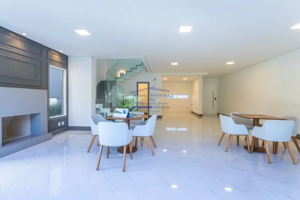 Casa de Condomínio com 3 quartos à venda, 344m2 em Pedra Redonda, Porto Alegre - RS - imagem 2 Foto 2 de Casa de Condomínio com 3 quartos à venda, 344m2 em Pedra Redonda, Porto Alegre - RS