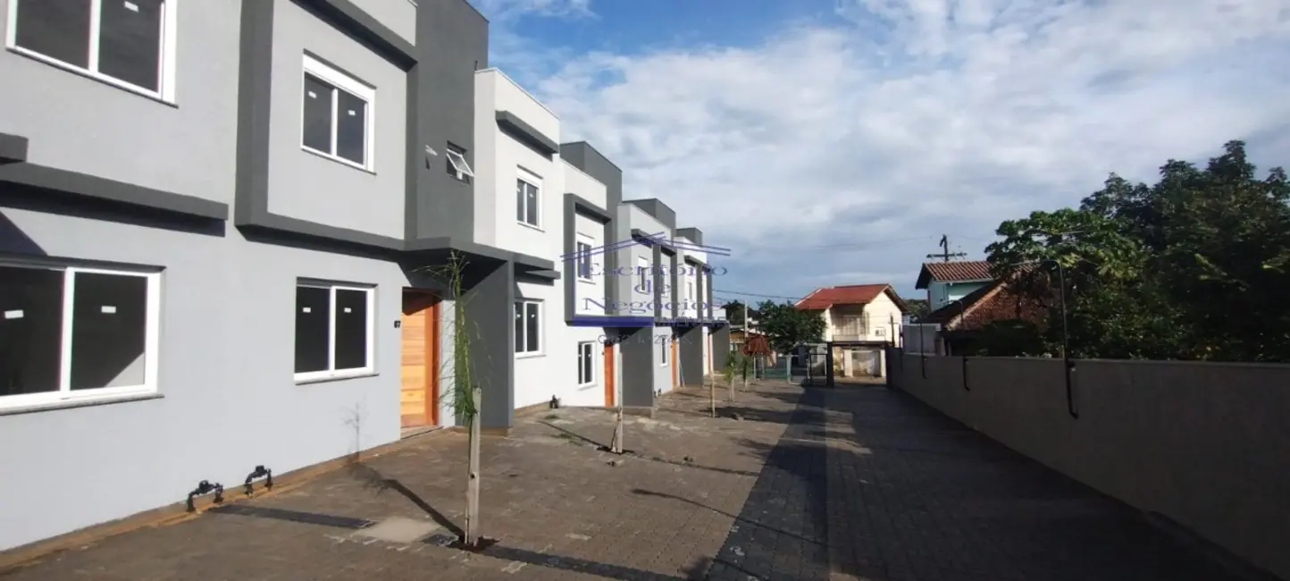 Casa de Condomínio com 2 quartos à venda, 59m2 em Vila Nova, Porto Alegre - RS - imagem 3 Foto 3 de Casa de Condomínio com 2 quartos à venda, 59m2 em Vila Nova, Porto Alegre - RS