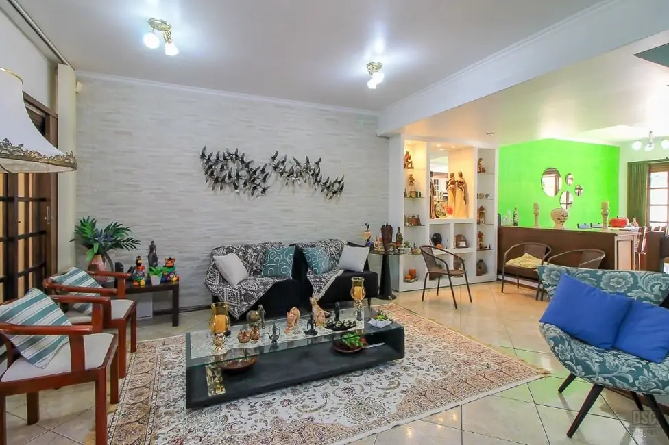 Casa com 3 quartos à venda, 198m2 em Cavalhada, Porto Alegre - RS - imagem 3 Foto 3 de Casa com 3 quartos à venda, 198m2 em Cavalhada, Porto Alegre - RS