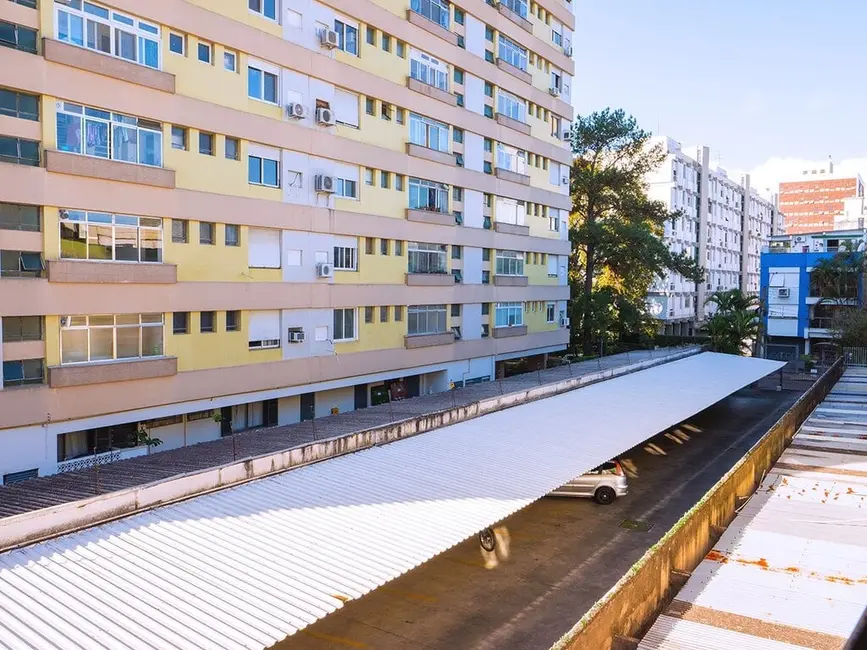 Apartamento com 3 quartos à venda, 83m2 em Menino Deus, Porto Alegre - RS - imagem 6 Foto 6 de Apartamento com 3 quartos à venda, 83m2 em Menino Deus, Porto Alegre - RS