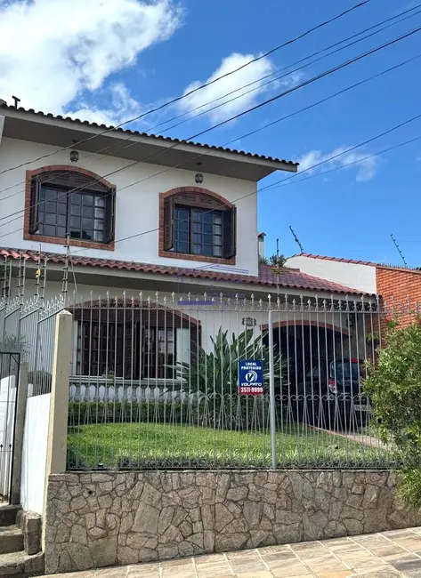 Foto 3 de Casa com 3 quartos à venda, 244m2 em Cavalhada, Porto Alegre - RS