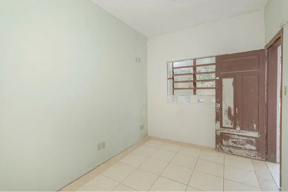 Casa com 3 quartos à venda, 250m2 em Espírito Santo, Porto Alegre - RS - imagem 2 Foto 2 de Casa com 3 quartos à venda, 250m2 em Espírito Santo, Porto Alegre - RS