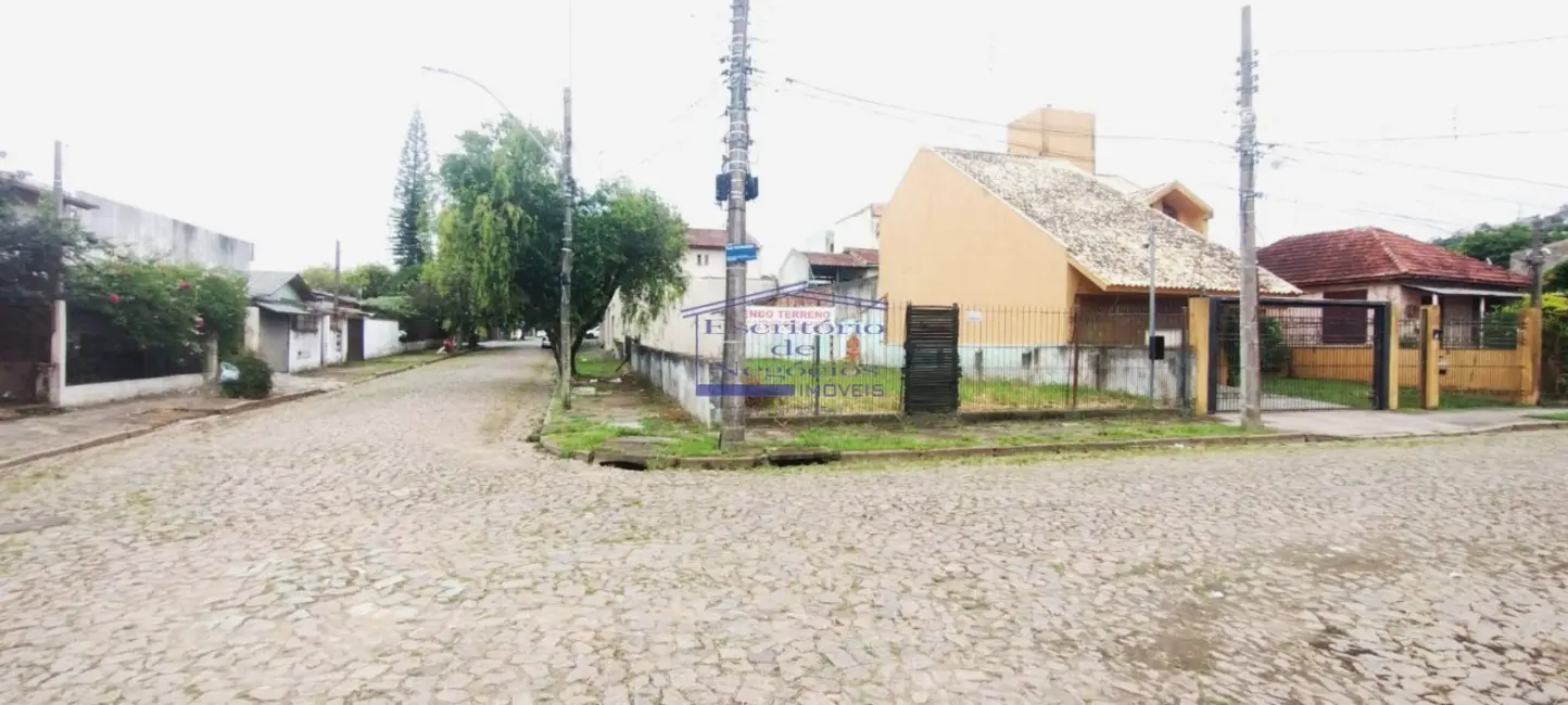 Foto 1 de Terreno / Lote à venda, 300m2 em Cavalhada, Porto Alegre - RS