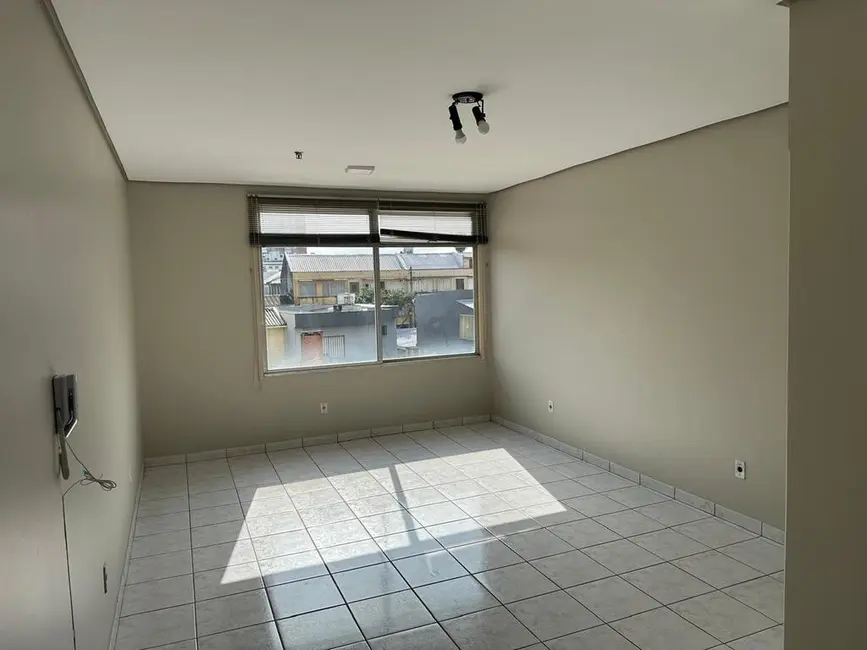 Foto 3 de Sala Comercial à venda, 25m2 em Azenha, Porto Alegre - RS