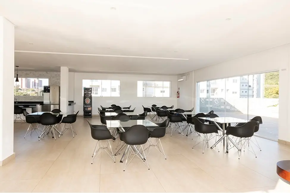 Apartamento com 2 quartos à venda, 54m2 em Jardim Carvalho, Porto Alegre - RS - imagem 9 Foto 9 de Apartamento com 2 quartos à venda, 54m2 em Jardim Carvalho, Porto Alegre - RS