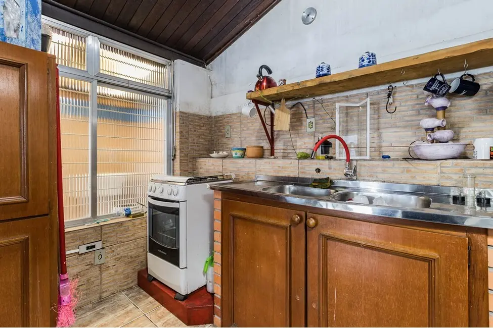 Casa com 3 quartos à venda, 260m2 em Partenon, Porto Alegre - RS - imagem 7 Foto 7 de Casa com 3 quartos à venda, 260m2 em Partenon, Porto Alegre - RS