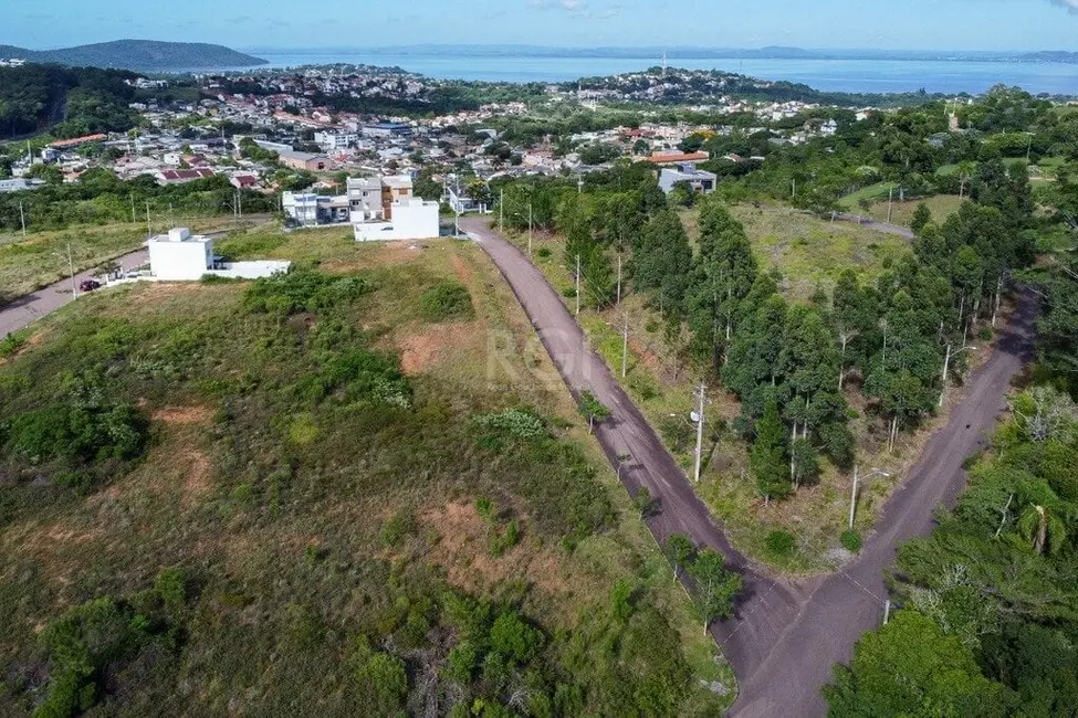 Foto 2 de Terreno / Lote à venda em Vila Nova, Porto Alegre - RS