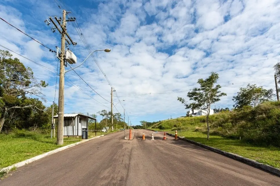 Foto 1 de Terreno / Lote à venda em Vila Nova, Porto Alegre - RS