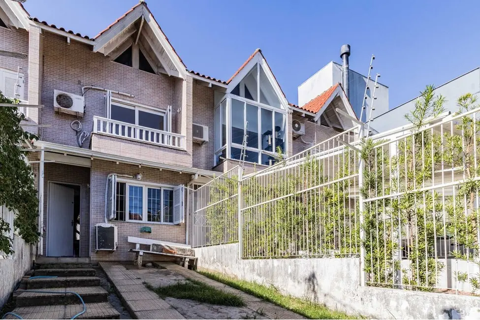 Foto 3 de Casa com 2 quartos à venda, 78m2 em Guarujá, Porto Alegre - RS