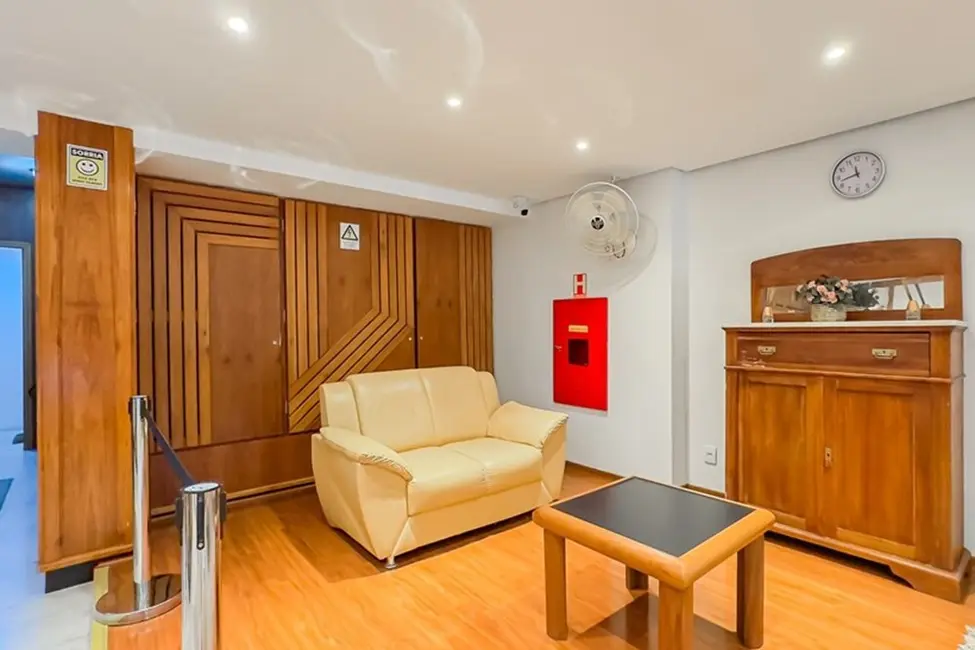 Foto 4 de Sala Comercial à venda, 35m2 em Petrópolis, Porto Alegre - RS