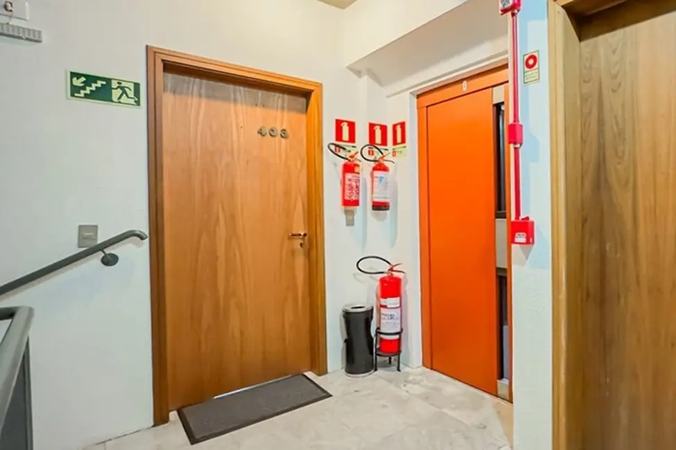 Foto 7 de Sala Comercial à venda, 35m2 em Petrópolis, Porto Alegre - RS