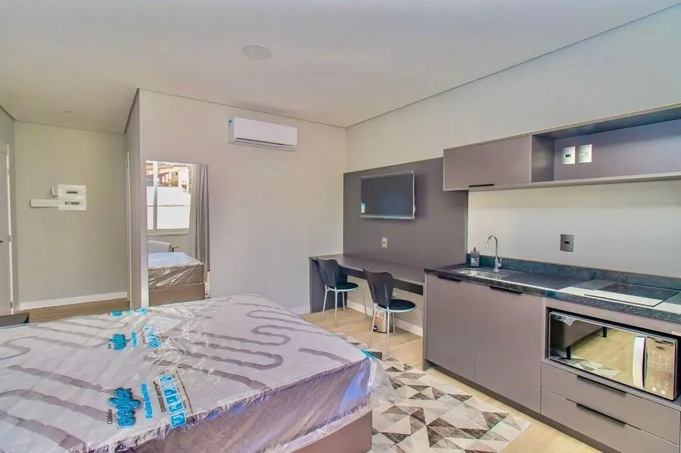 Foto 6 de Apartamento com 2 quartos à venda, 74m2 em Santana, Porto Alegre - RS