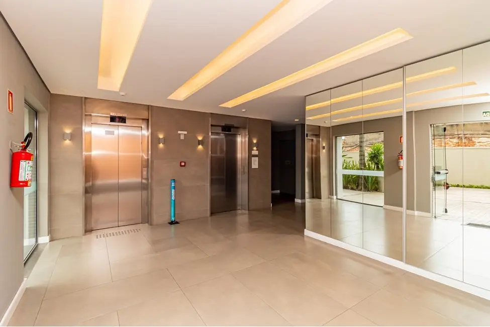 Apartamento com 2 quartos à venda, 62m2 em Navegantes, Porto Alegre - RS - imagem 9 Foto 9 de Apartamento com 2 quartos à venda, 62m2 em Navegantes, Porto Alegre - RS