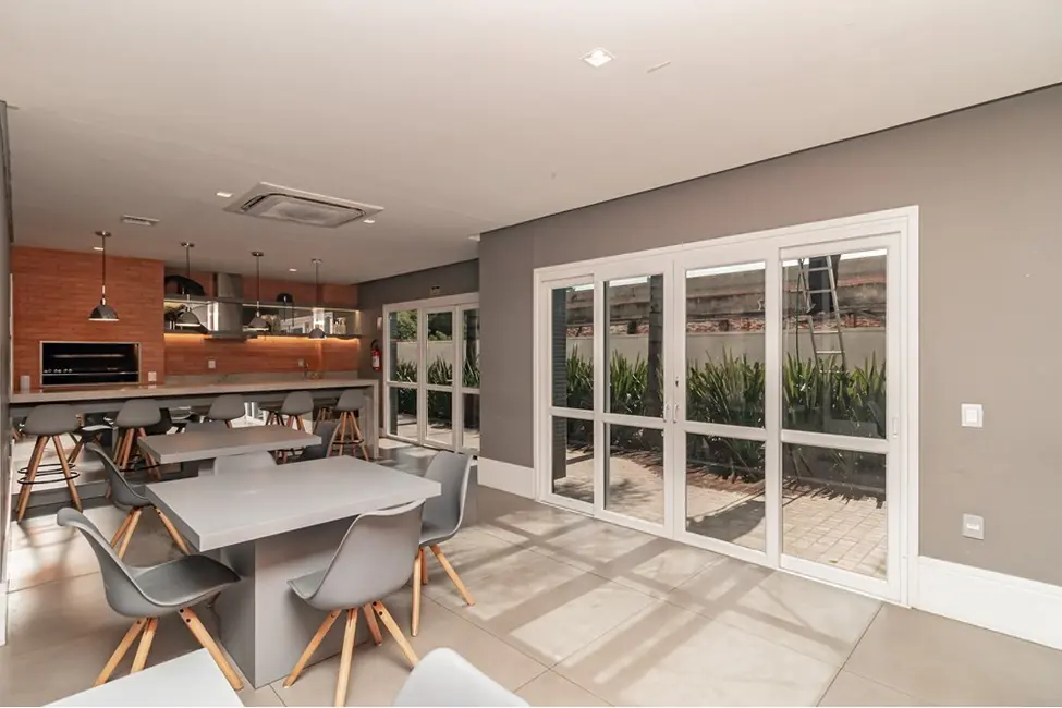 Apartamento com 2 quartos à venda, 62m2 em Navegantes, Porto Alegre - RS - imagem 5 Foto 5 de Apartamento com 2 quartos à venda, 62m2 em Navegantes, Porto Alegre - RS