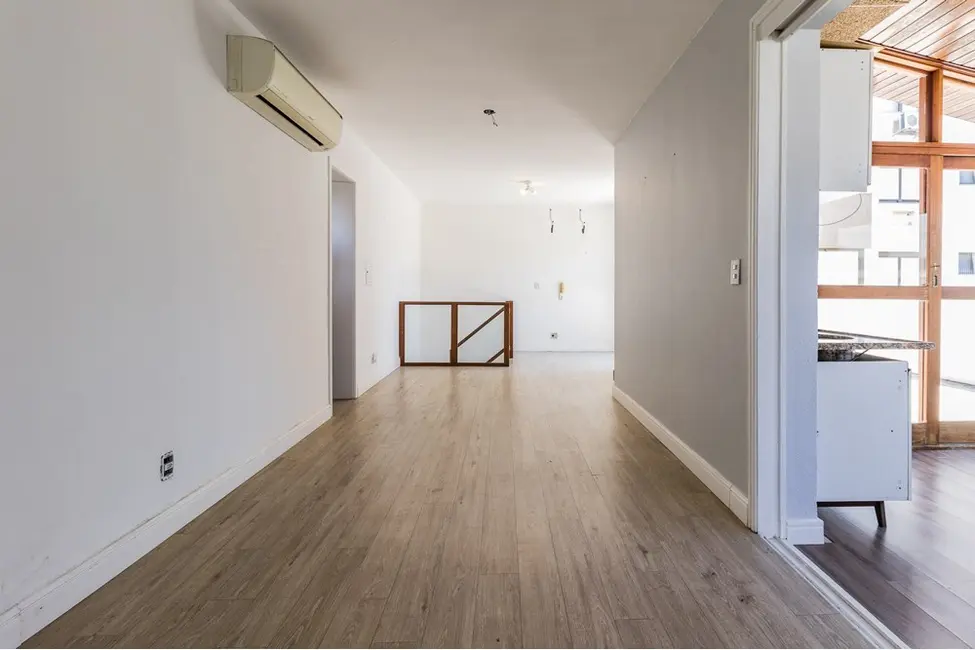 Apartamento com 2 quartos à venda, 134m2 em Higienópolis, Porto Alegre - RS - imagem 3 Foto 3 de Apartamento com 2 quartos à venda, 134m2 em Higienópolis, Porto Alegre - RS