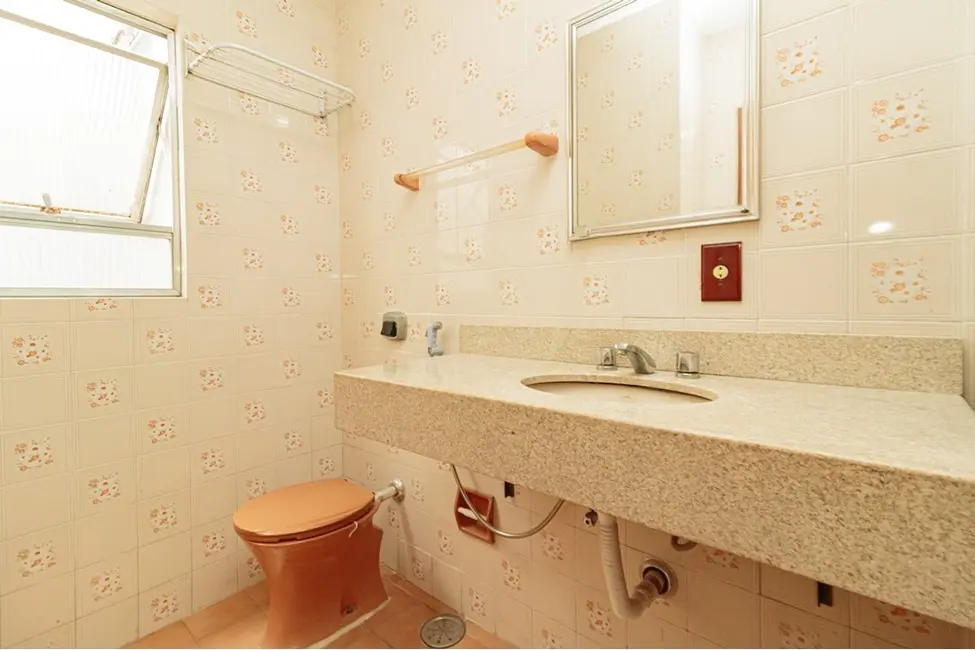 Apartamento com 1 quarto à venda, 98m2 em Centro Histórico, Porto Alegre - RS - imagem 8 Foto 8 de Apartamento com 1 quarto à venda, 98m2 em Centro Histórico, Porto Alegre - RS