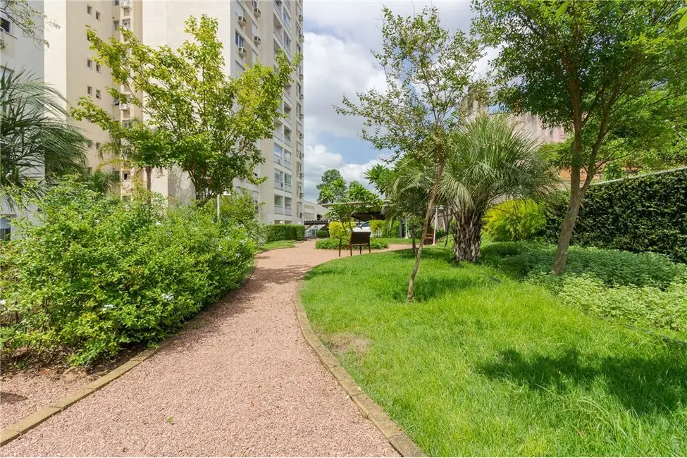 Foto 2 de Apartamento com 2 quartos à venda, 74m2 em Jardim Lindóia, Porto Alegre - RS