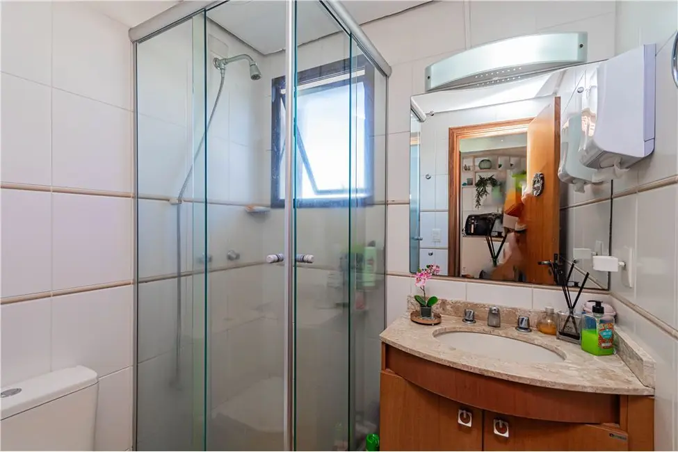 Apartamento com 2 quartos à venda, 73m2 em Menino Deus, Porto Alegre - RS - imagem 7 Foto 7 de Apartamento com 2 quartos à venda, 73m2 em Menino Deus, Porto Alegre - RS