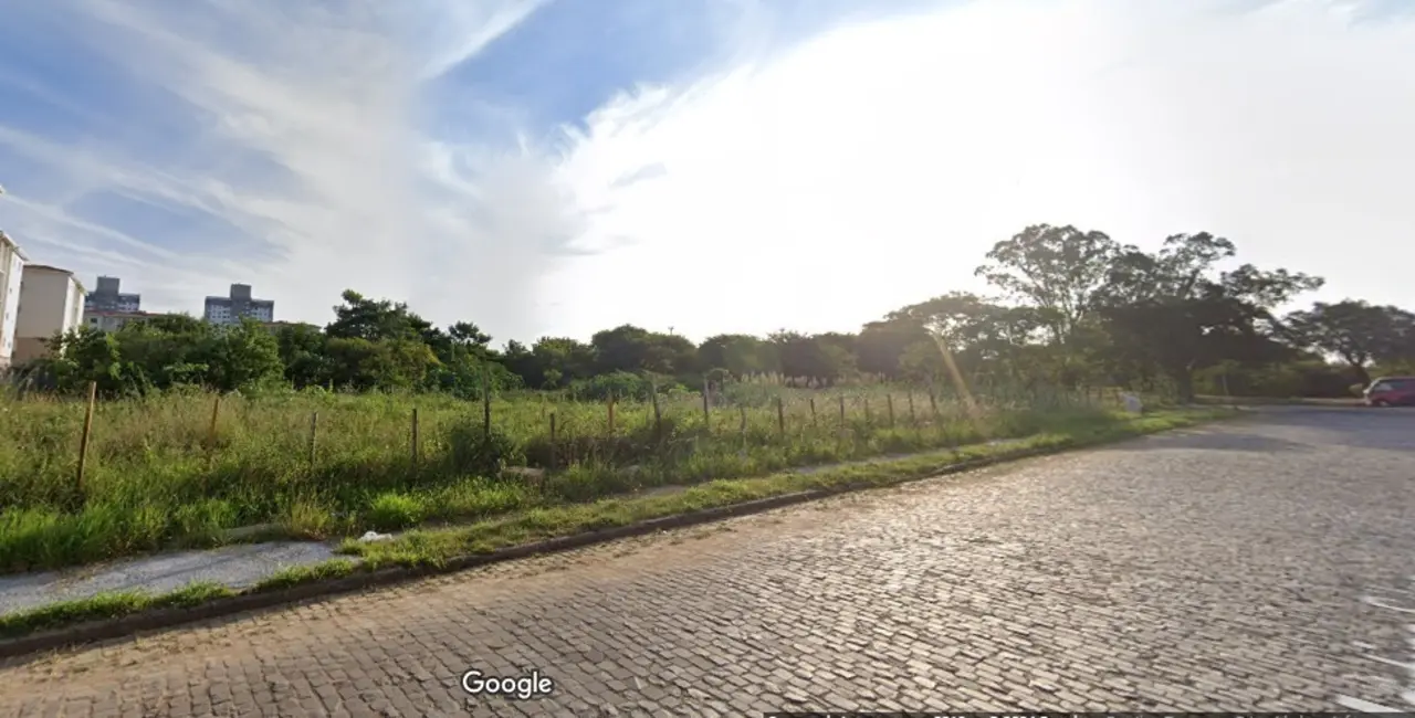 Foto 2 de Terreno / Lote à venda em Humaitá, Porto Alegre - RS