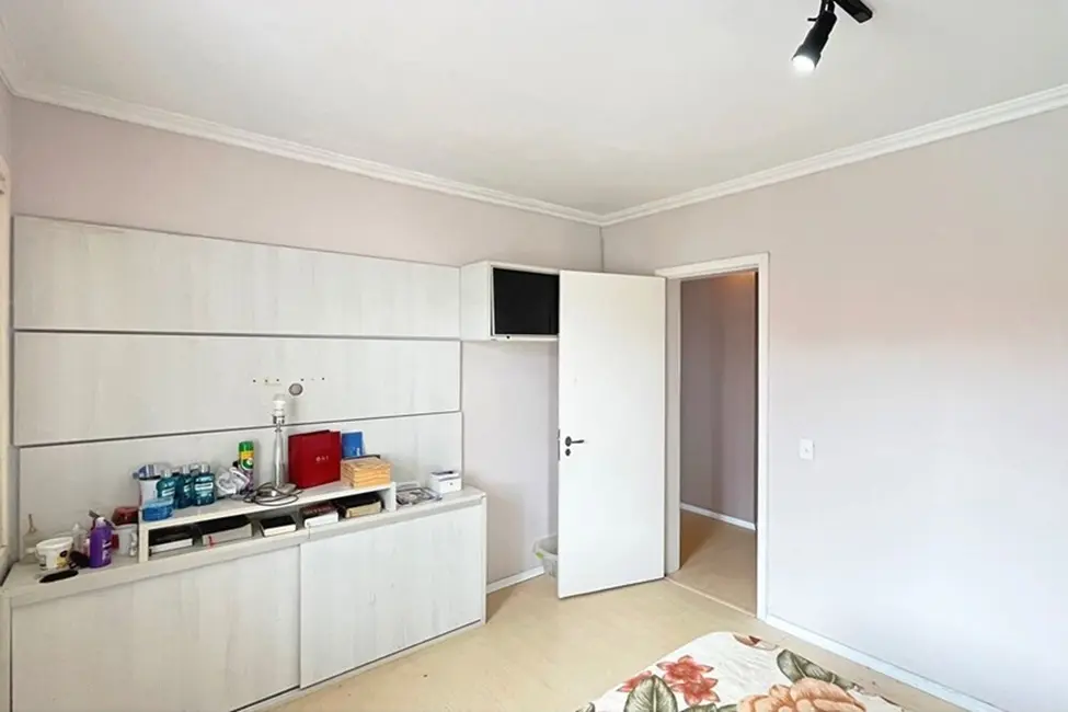 Foto 8 de Casa de Condomínio com 5 quartos à venda, 300m2 em Ipanema, Porto Alegre - RS