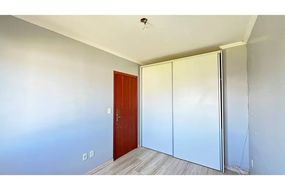 Foto 2 de Casa com 3 quartos à venda, 151m2 em Hípica, Porto Alegre - RS