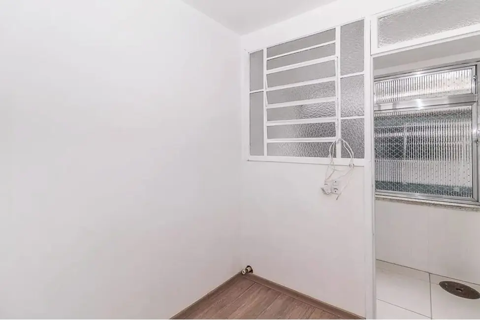 Foto 9 de Apartamento com 2 quartos à venda, 69m2 em Vila Ipiranga, Porto Alegre - RS