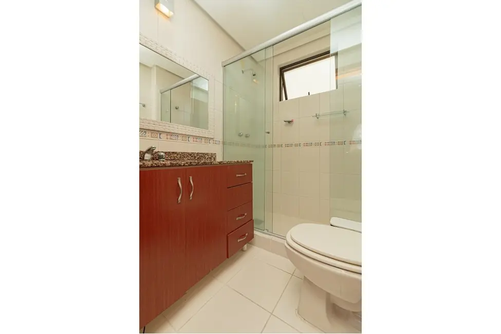 Apartamento com 2 quartos à venda, 68m2 em Menino Deus, Porto Alegre - RS - imagem 8 Foto 8 de Apartamento com 2 quartos à venda, 68m2 em Menino Deus, Porto Alegre - RS