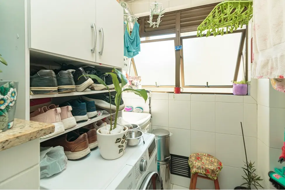 Apartamento com 2 quartos à venda, 68m2 em Menino Deus, Porto Alegre - RS - imagem 6 Foto 6 de Apartamento com 2 quartos à venda, 68m2 em Menino Deus, Porto Alegre - RS