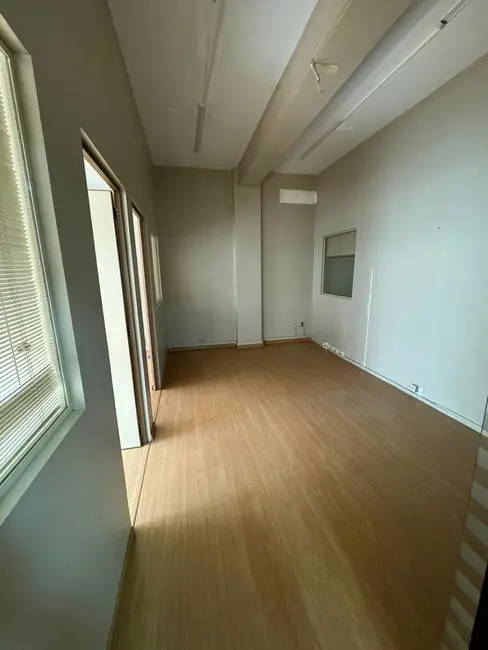 Foto 6 de Sala Comercial à venda, 195m2 em Centro Histórico, Porto Alegre - RS