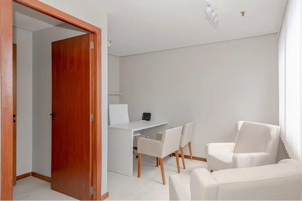 Foto 3 de Sala Comercial à venda, 28m2 em Menino Deus, Porto Alegre - RS