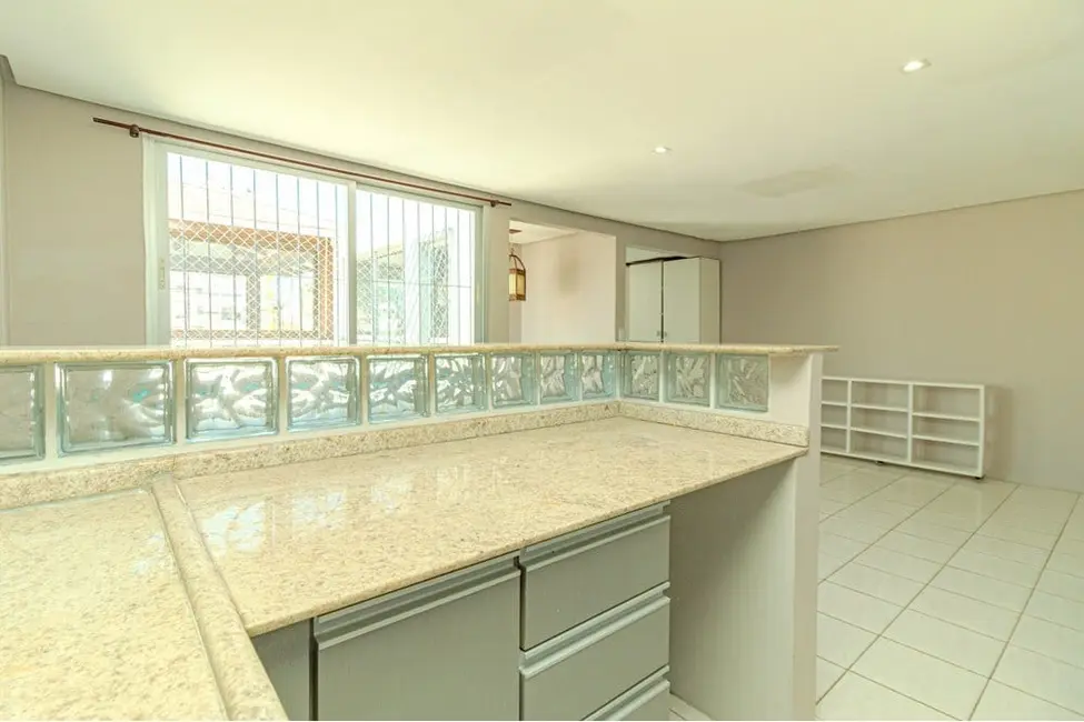 Foto 3 de Apartamento com 2 quartos à venda, 139m2 em Santana, Porto Alegre - RS