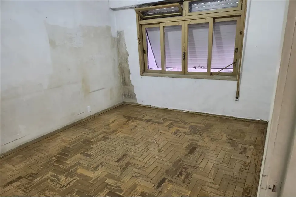Apartamento com 2 quartos à venda, 76m2 em Centro Histórico, Porto Alegre - RS - imagem 8 Foto 8 de Apartamento com 2 quartos à venda, 76m2 em Centro Histórico, Porto Alegre - RS