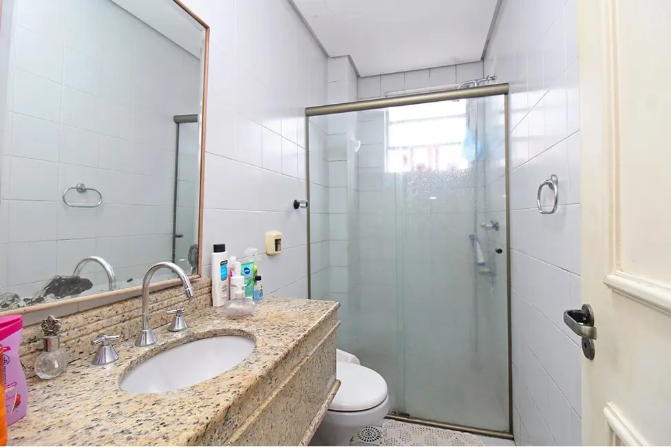 Foto 2 de Apartamento com 2 quartos à venda, 52m2 em Glória, Porto Alegre - RS