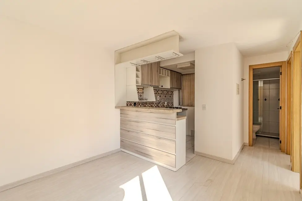 Foto 1 de Apartamento com 2 quartos à venda, 45m2 em Jardim Leopoldina, Porto Alegre - RS