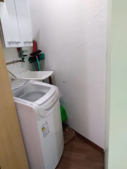 Apartamento com 1 quarto à venda, 32m2 em Passo da Areia, Porto Alegre - RS - imagem 7 Foto 7 de Apartamento com 1 quarto à venda, 32m2 em Passo da Areia, Porto Alegre - RS