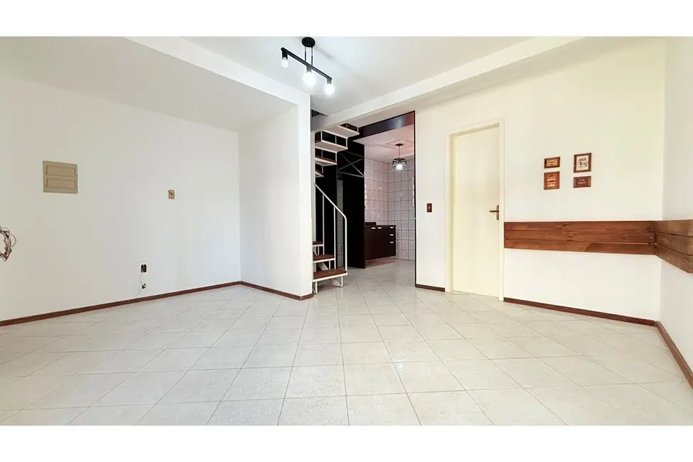 Foto 1 de Casa de Condomínio com 3 quartos à venda, 78m2 em Vila Nova, Porto Alegre - RS