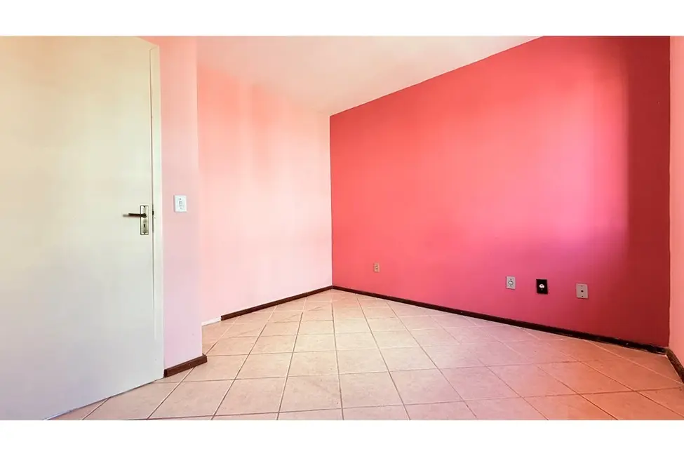 Foto 2 de Casa de Condomínio com 3 quartos à venda, 78m2 em Vila Nova, Porto Alegre - RS
